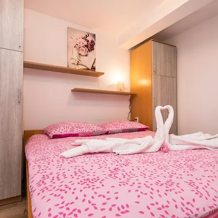 Maestral Apartment *