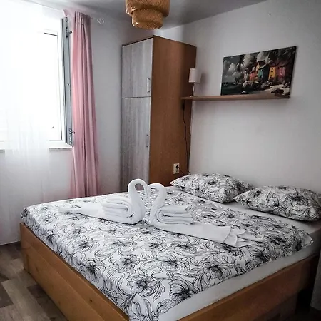 Maestral Apartment Nerezine